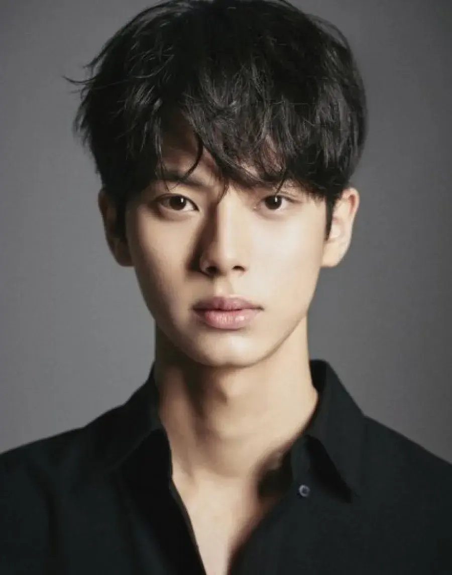 بیوگرافی Lee Chae Min