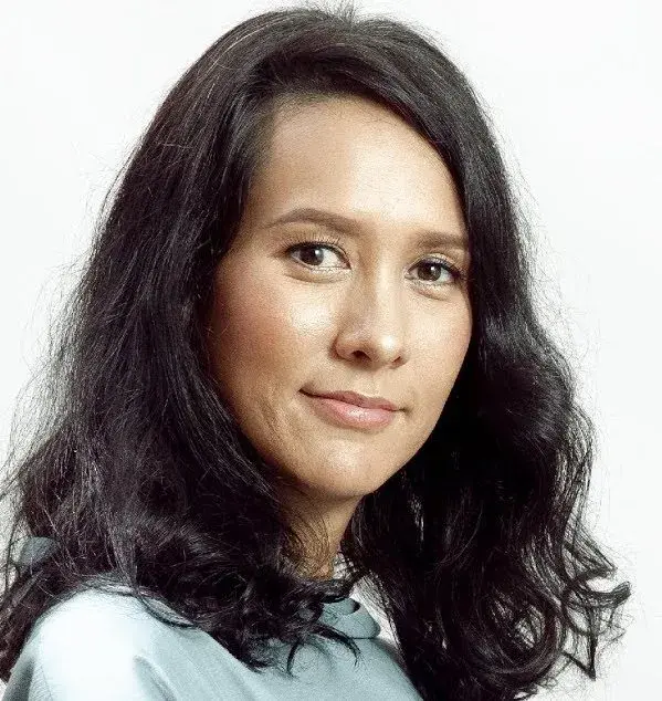 بیوگرافی Bunnag Yarinda