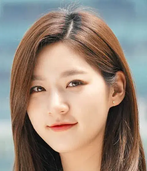 بیوگرافی Kim Sae Ron