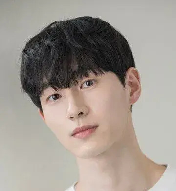 بیوگرافی Kim Ho Young