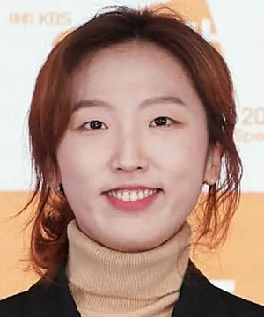 بیوگرافی Yoo Young Eun