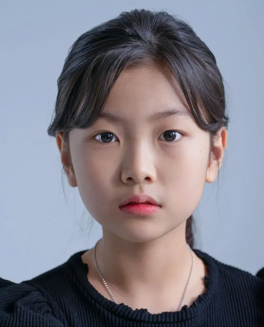 بیوگرافی Lee Hyo Bi
