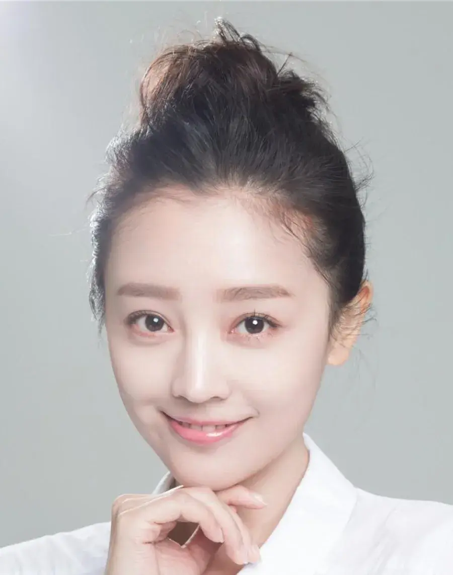 بیوگرافی He Hua