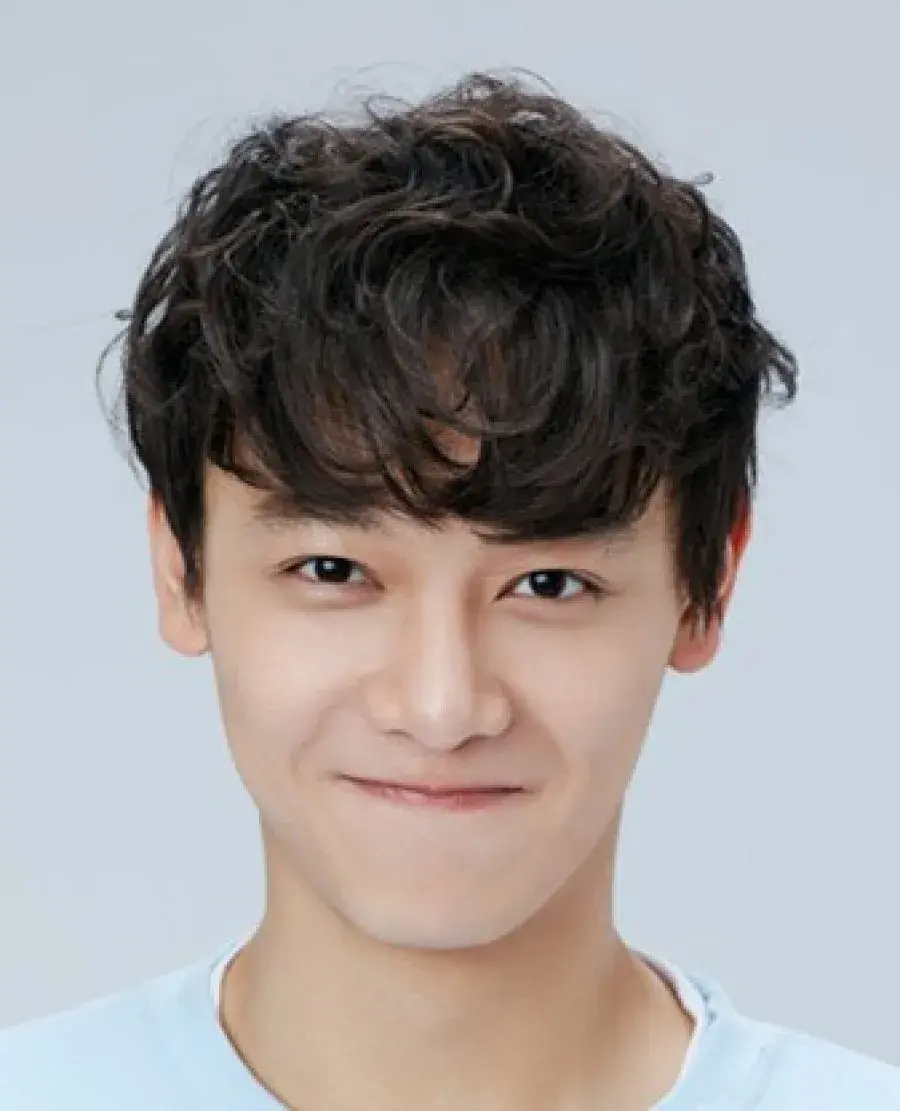 بیوگرافی Qiu Zhen Han
