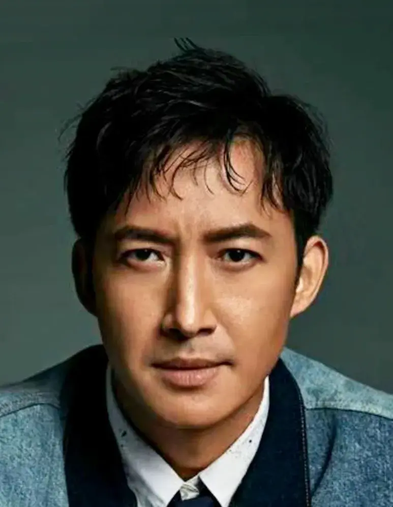 بیوگرافی Wang Yang