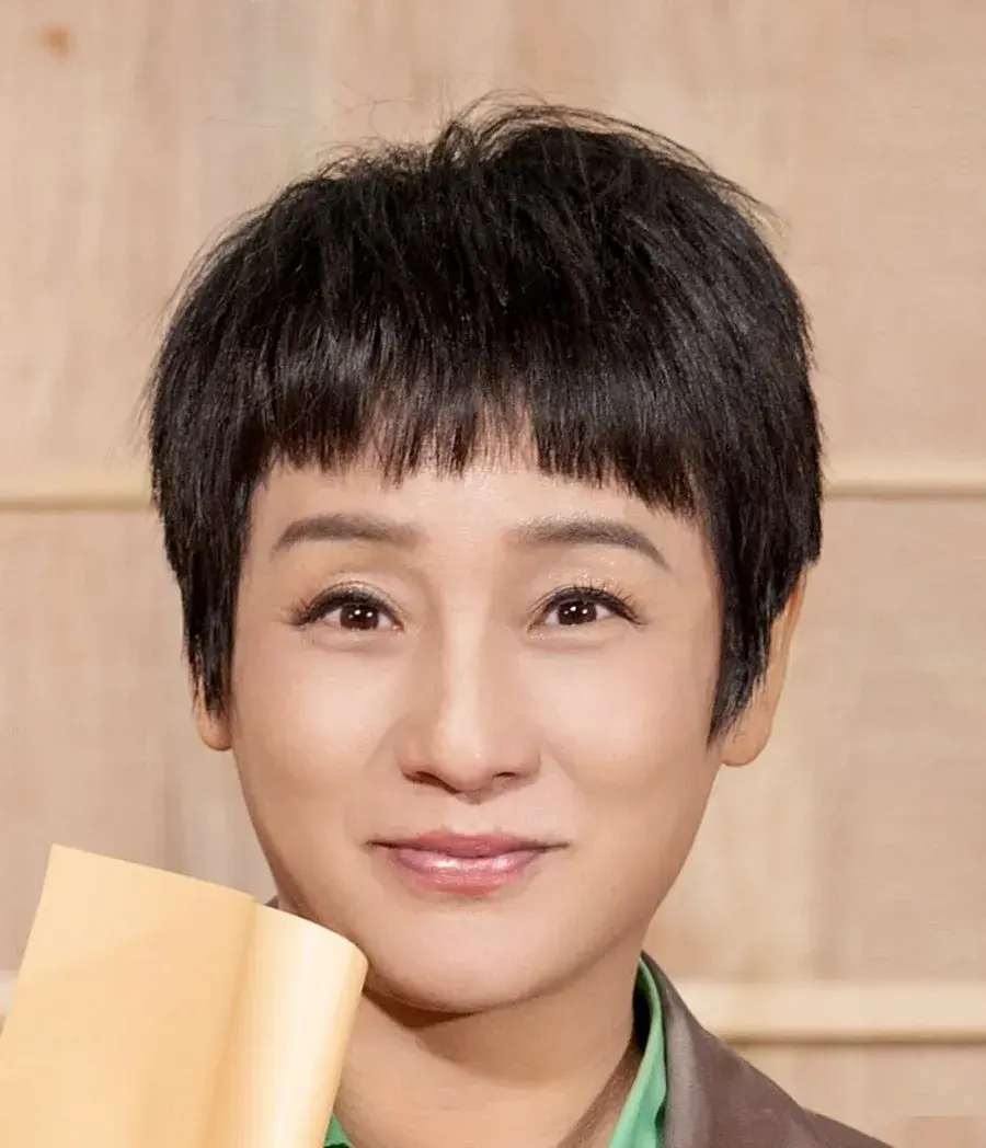 بیوگرافی Kong Ling Lin