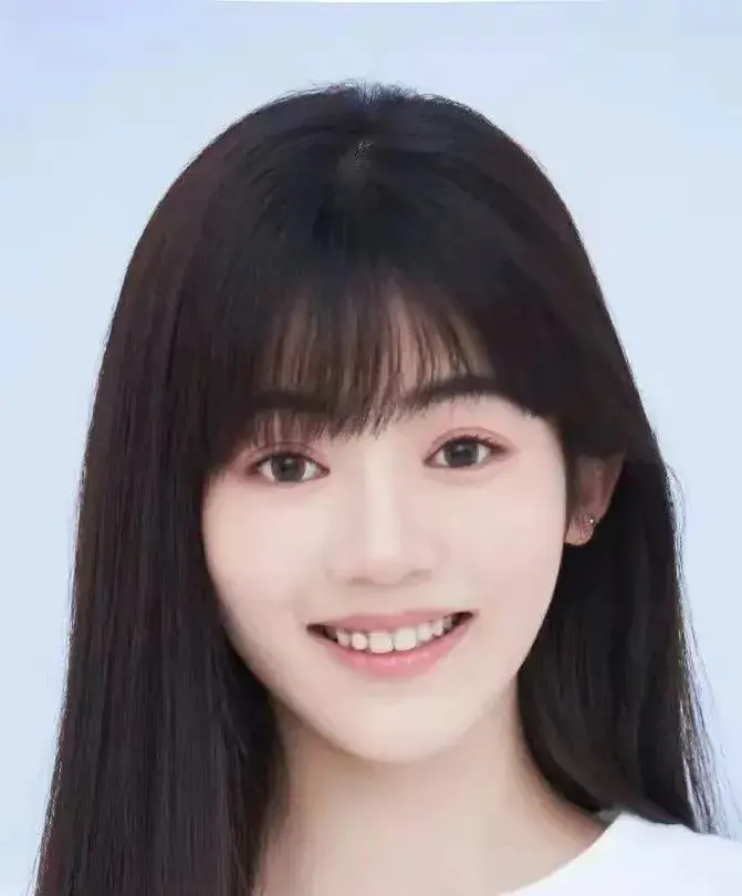 بیوگرافی Zhou Zi Xin