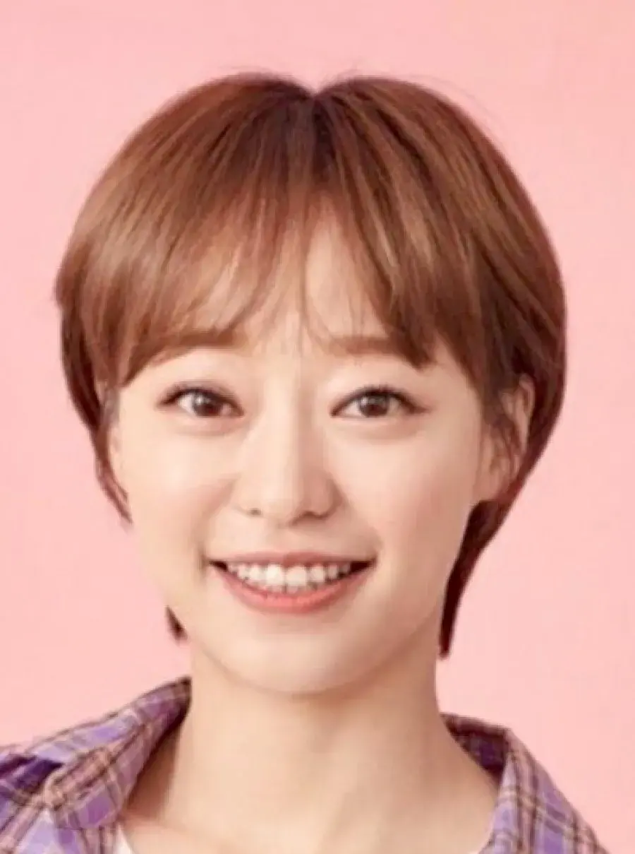 بیوگرافی Kang Yun Jung