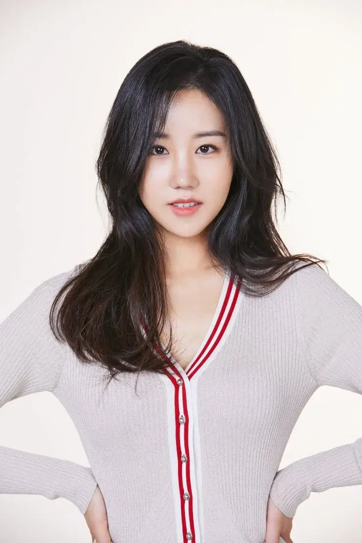 بیوگرافی Lee Ha Eun