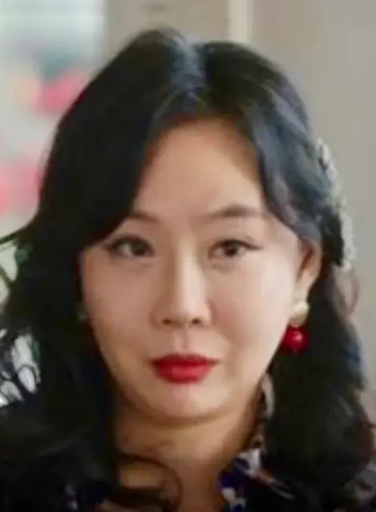 بیوگرافی Kim Yoon Joo