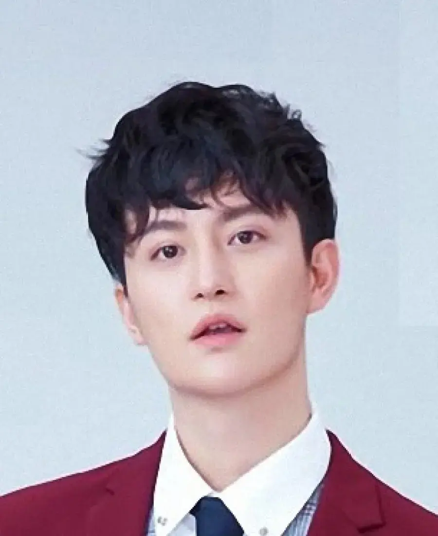 بیوگرافی Wei Zi Xiang