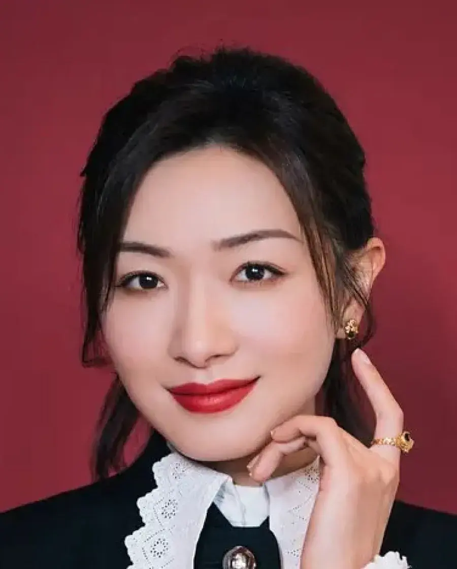 بیوگرافی Wan Qian