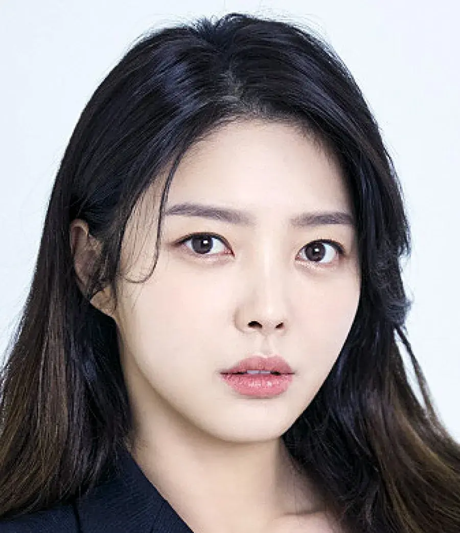 بیوگرافی Uhm Hyun Kyung