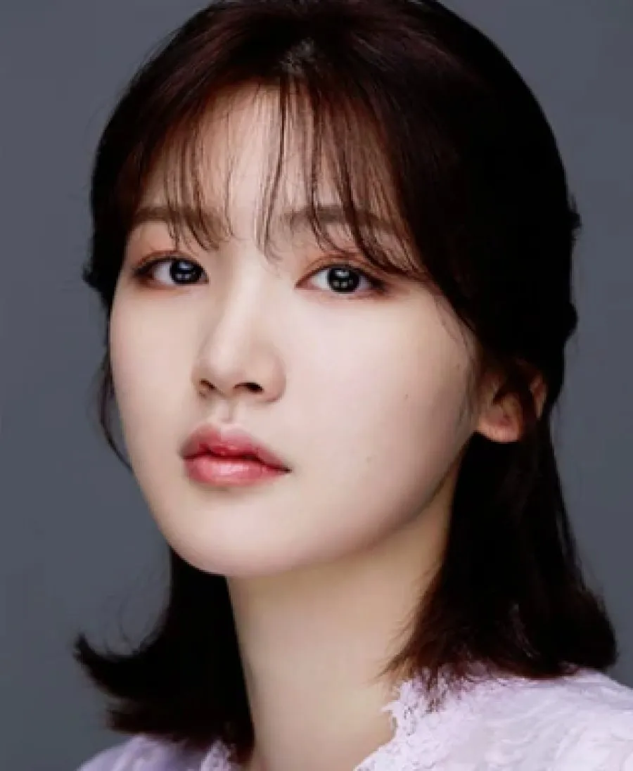 Ahn Chae Yeon