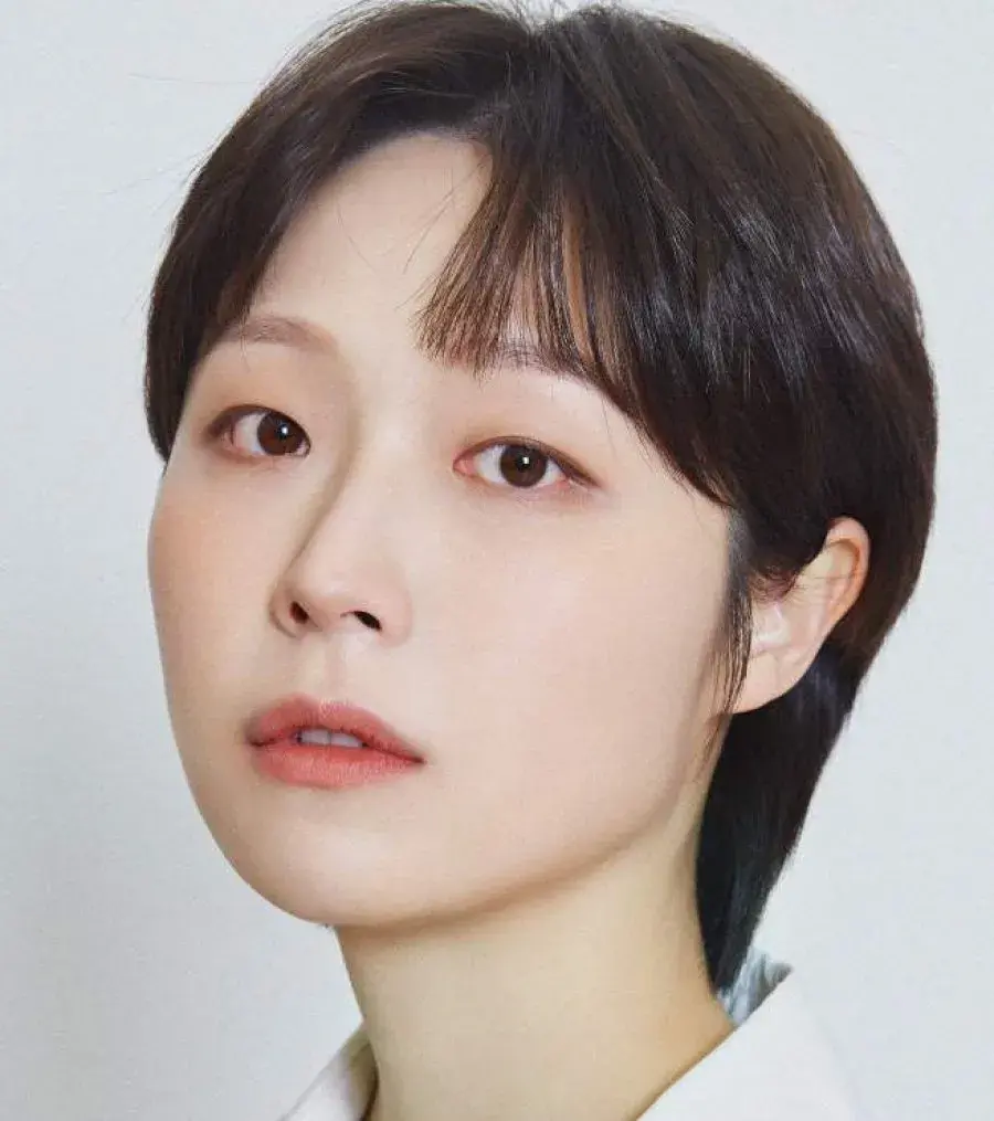 بیوگرافی Yoon Mi Kyung