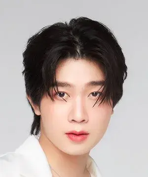 بیوگرافی Kansawa Prarinyakorn