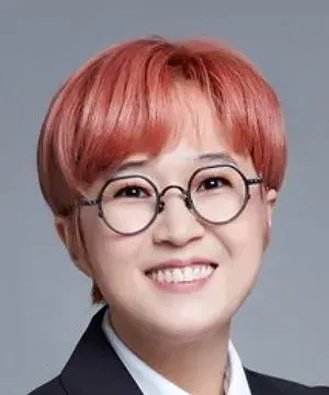 بیوگرافی Song Eun Yi