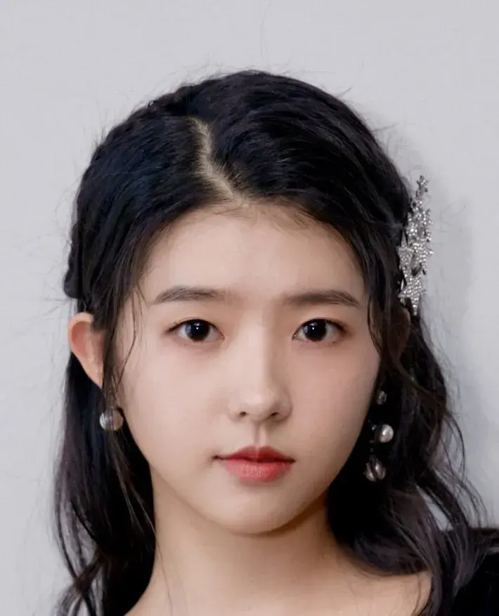 بیوگرافی He Lan Dou