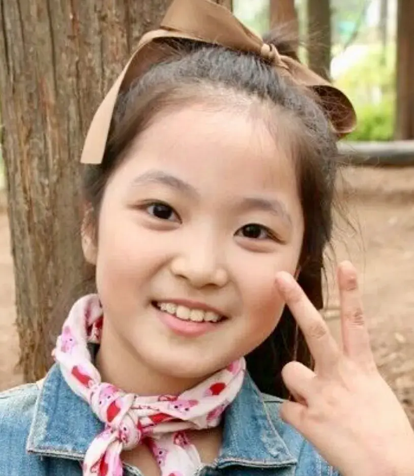 بیوگرافی Lee Ye Sun
