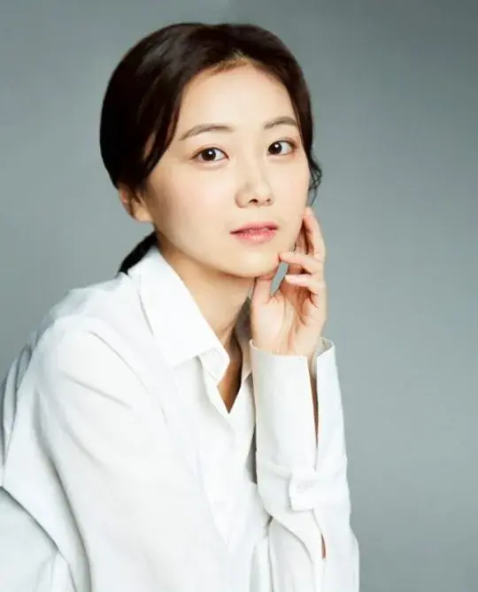 بیوگرافی Wie Ji Yeon