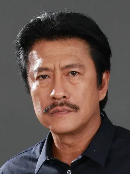 بیوگرافی Ruekthamrong Sakrat