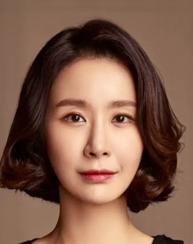 بیوگرافی Lee Shi Yoo