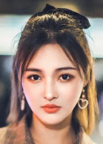 بیوگرافی Huang En Ru