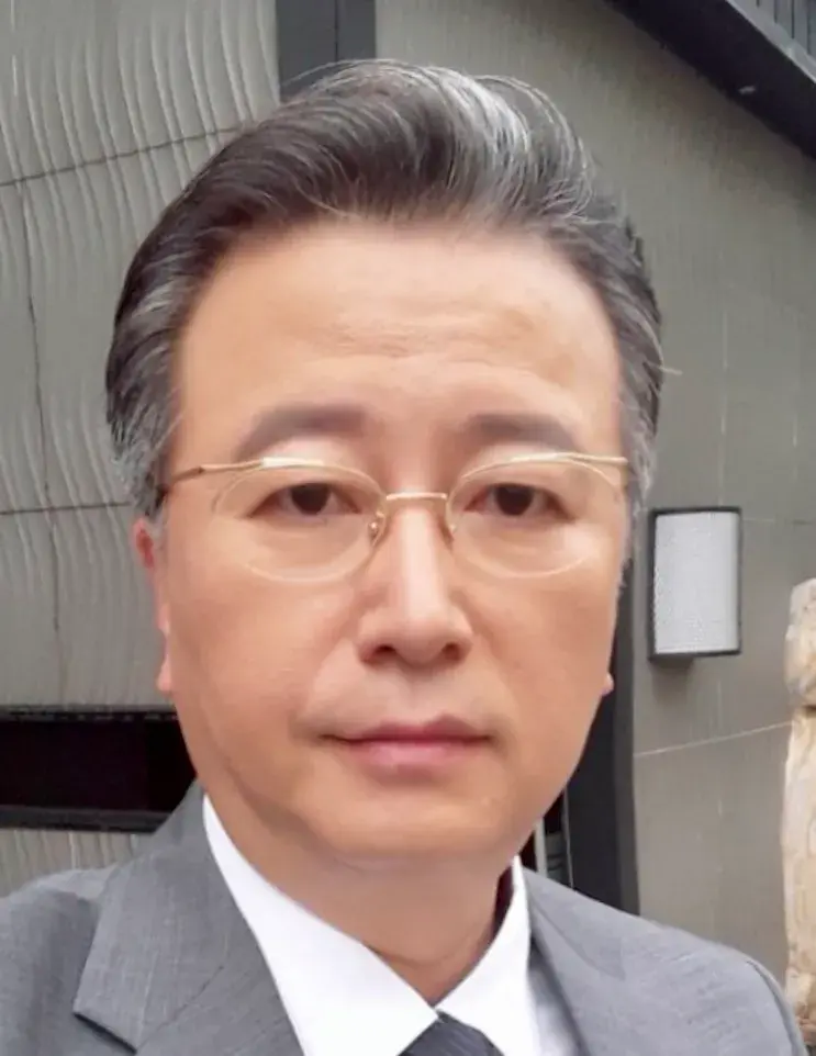 بیوگرافی Lee Yoon Sang
