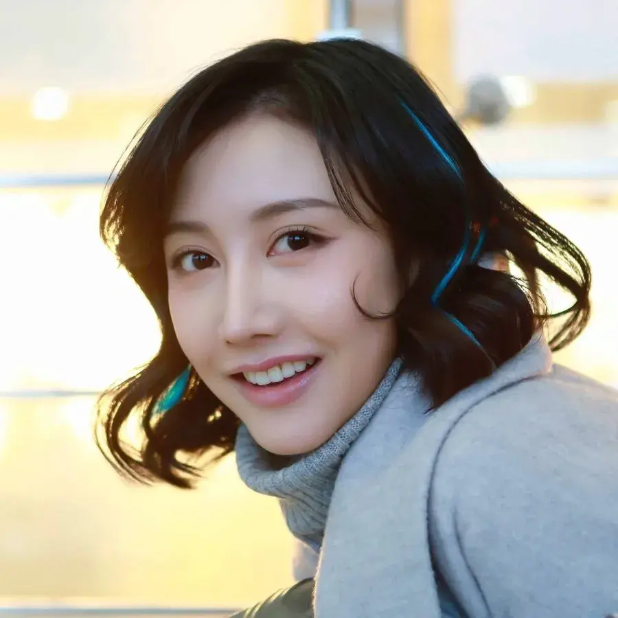بیوگرافی Li Lin Wei