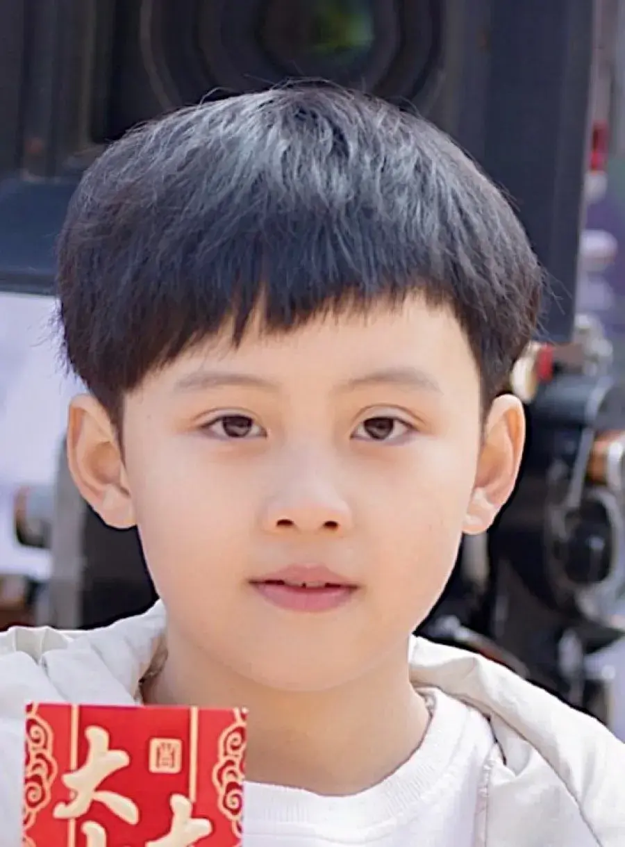 بیوگرافی Zhang Zi Han