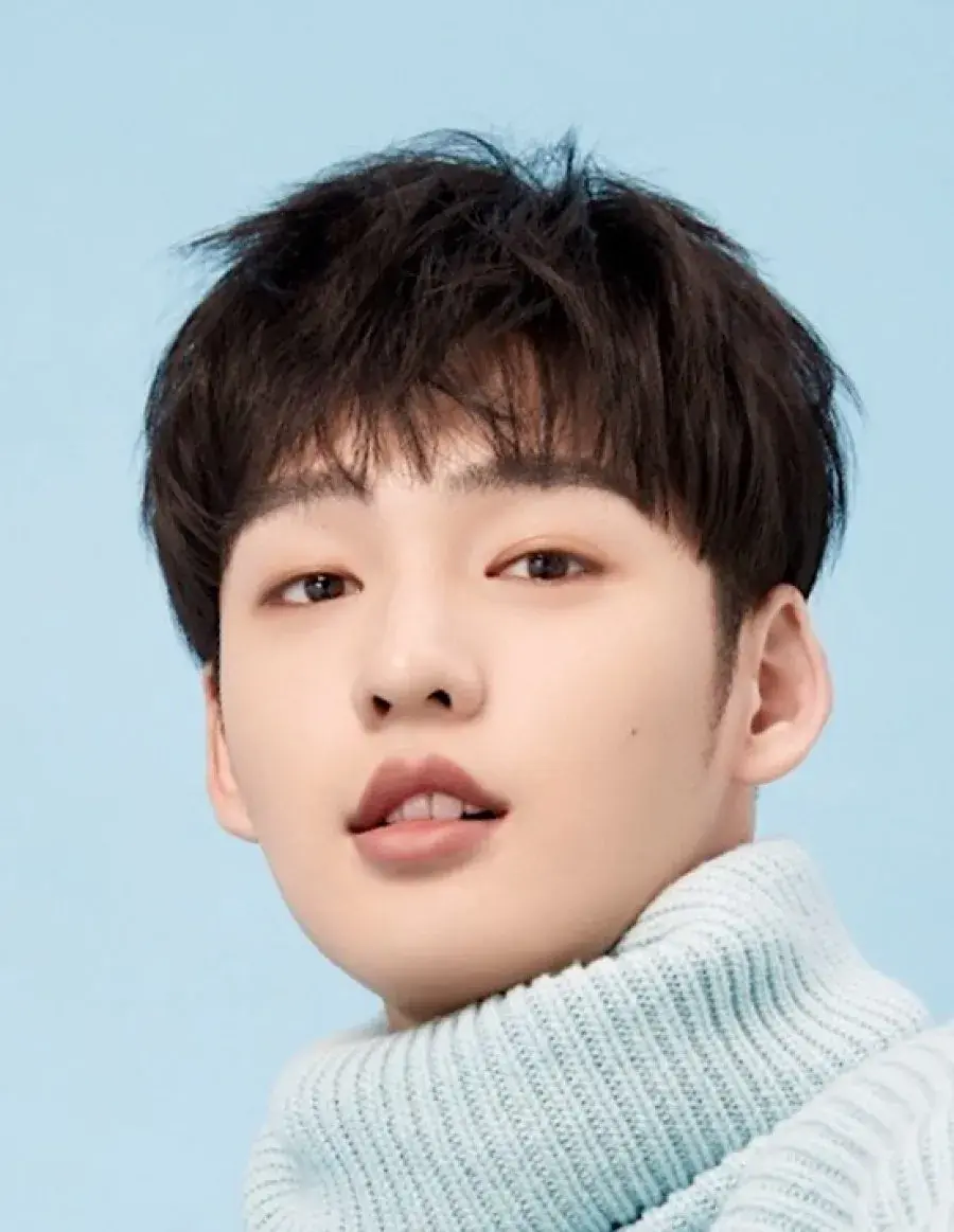 بیوگرافی Fu Wei Lun