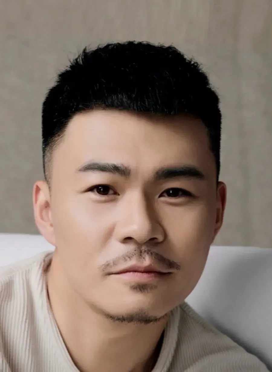 بیوگرافی Wang Guan Qi