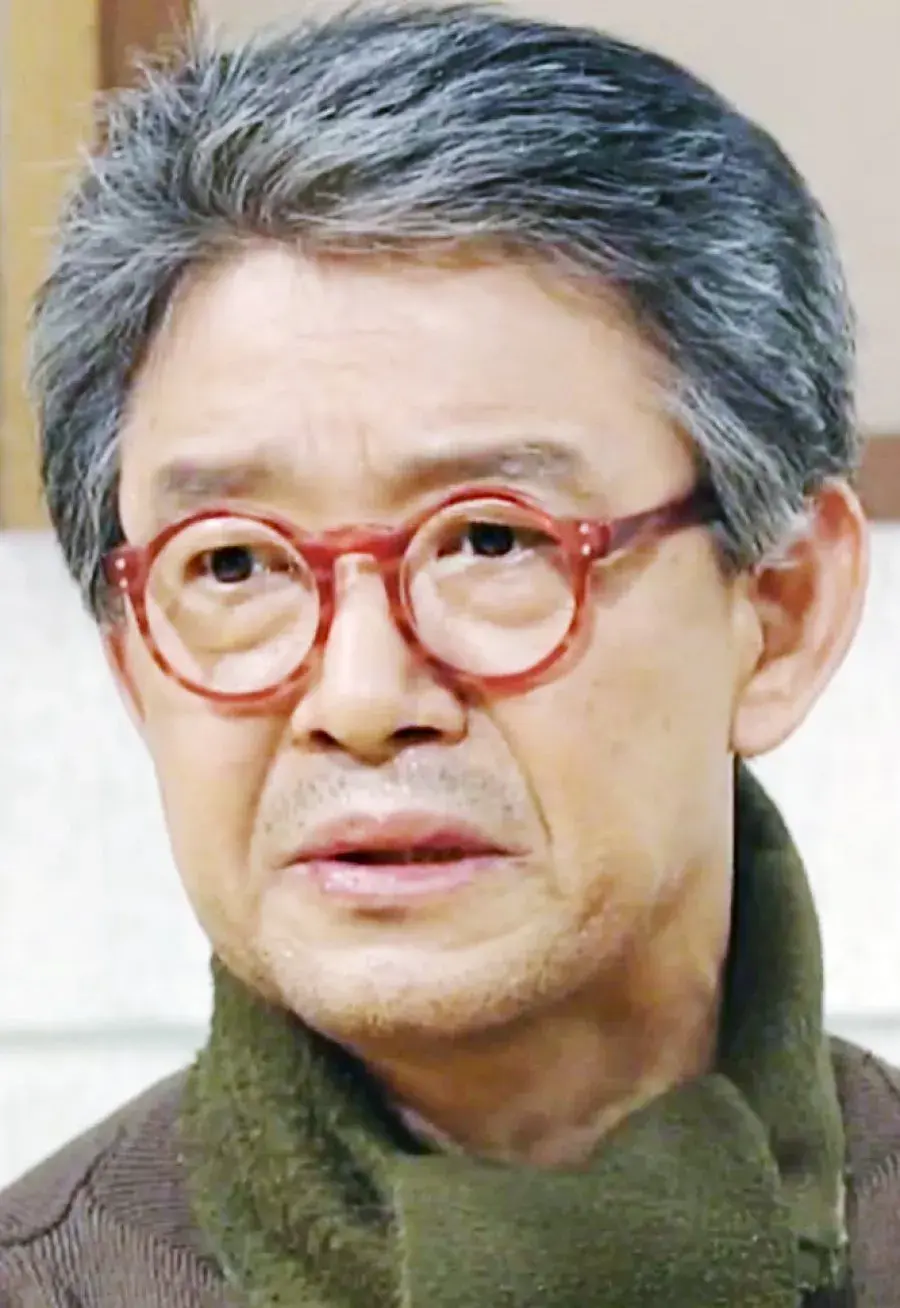 بیوگرافی Lee Do Ryun