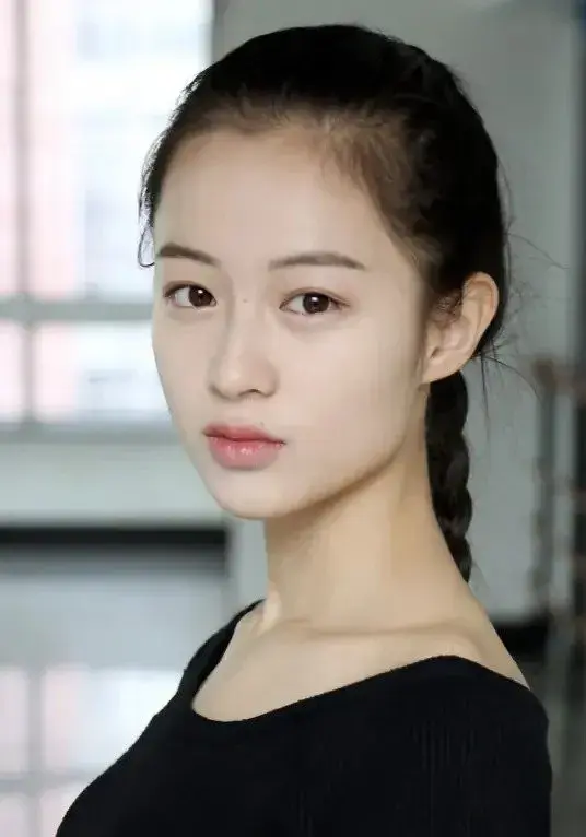 بیوگرافی Jiaxin Li