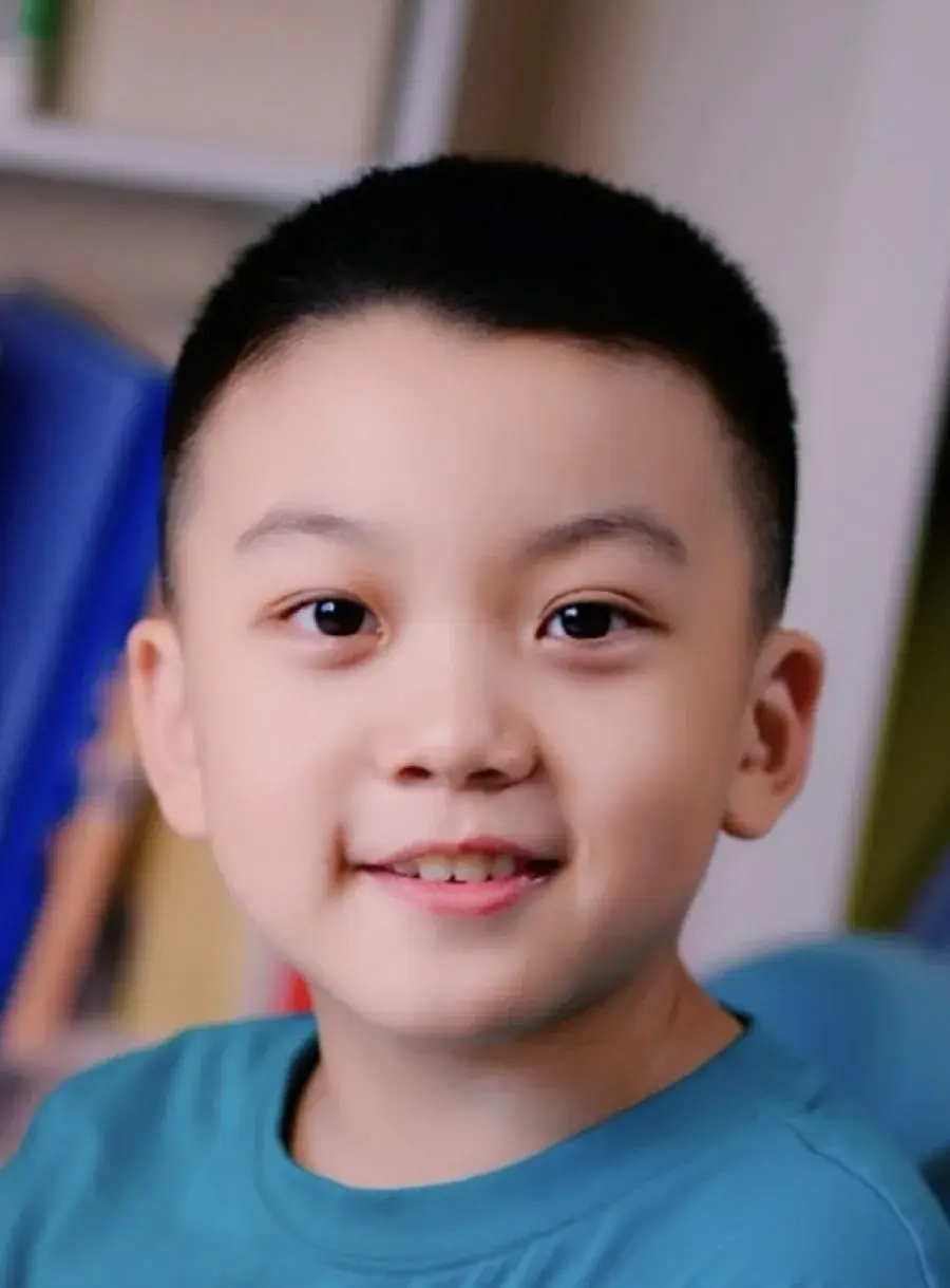 بیوگرافی Li Qing Yu