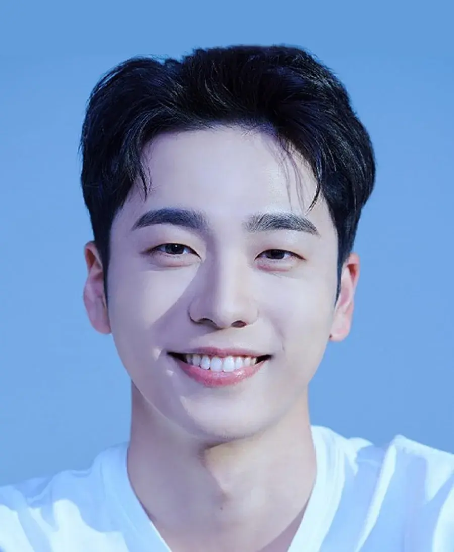 بیوگرافی Kong Jae Hyun