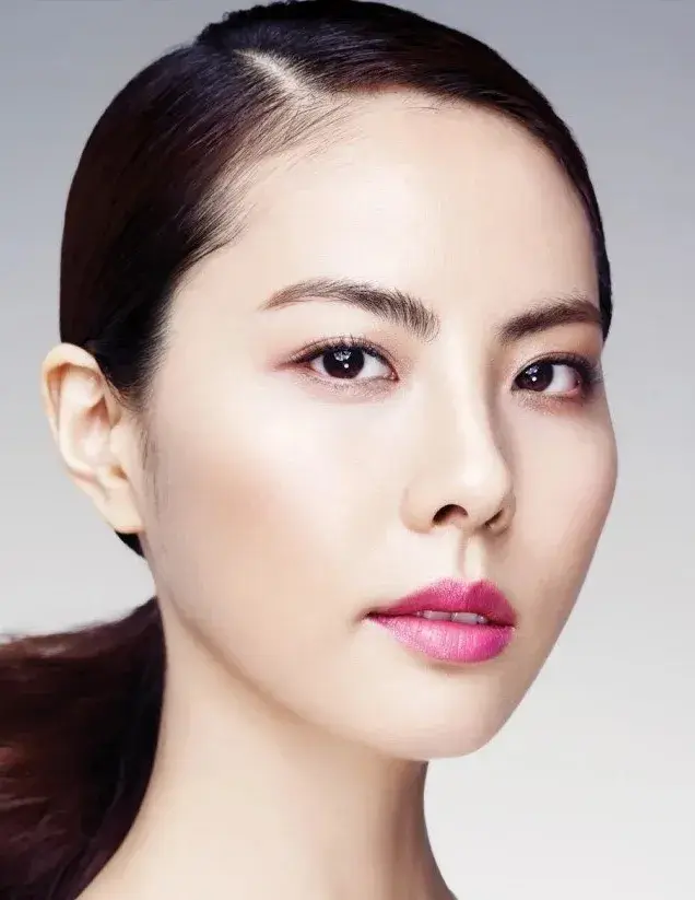 بیوگرافی Park Ji Yoon