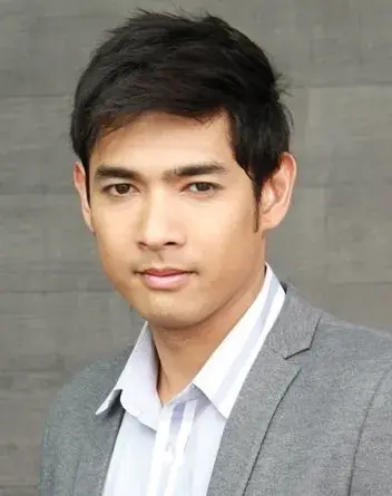 بیوگرافی Rapanich Arnut