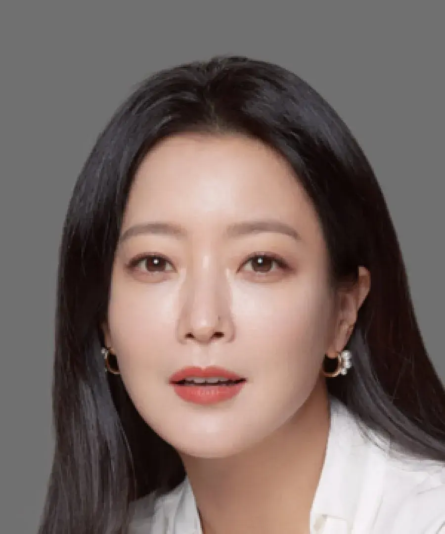 بیوگرافی Kim Hee Sun