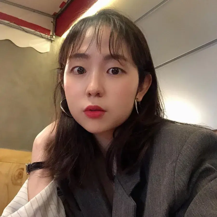 بیوگرافی Park Ji Young