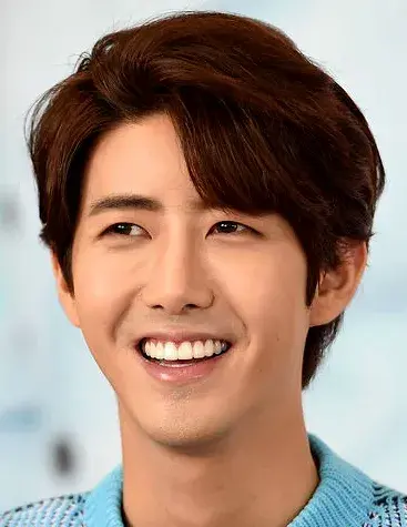 بیوگرافی Hwang Kwang Hee