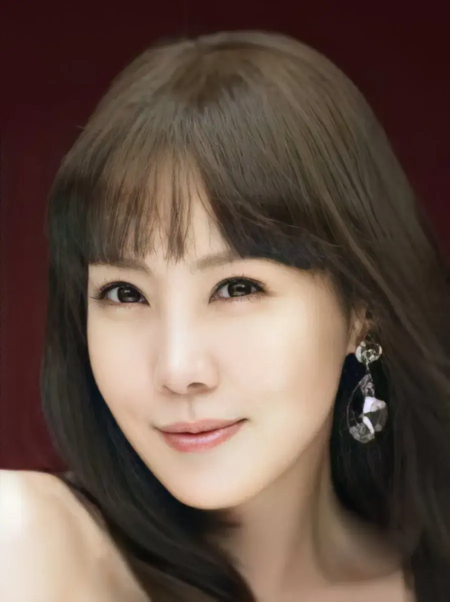 بیوگرافی Kim Jung Eun