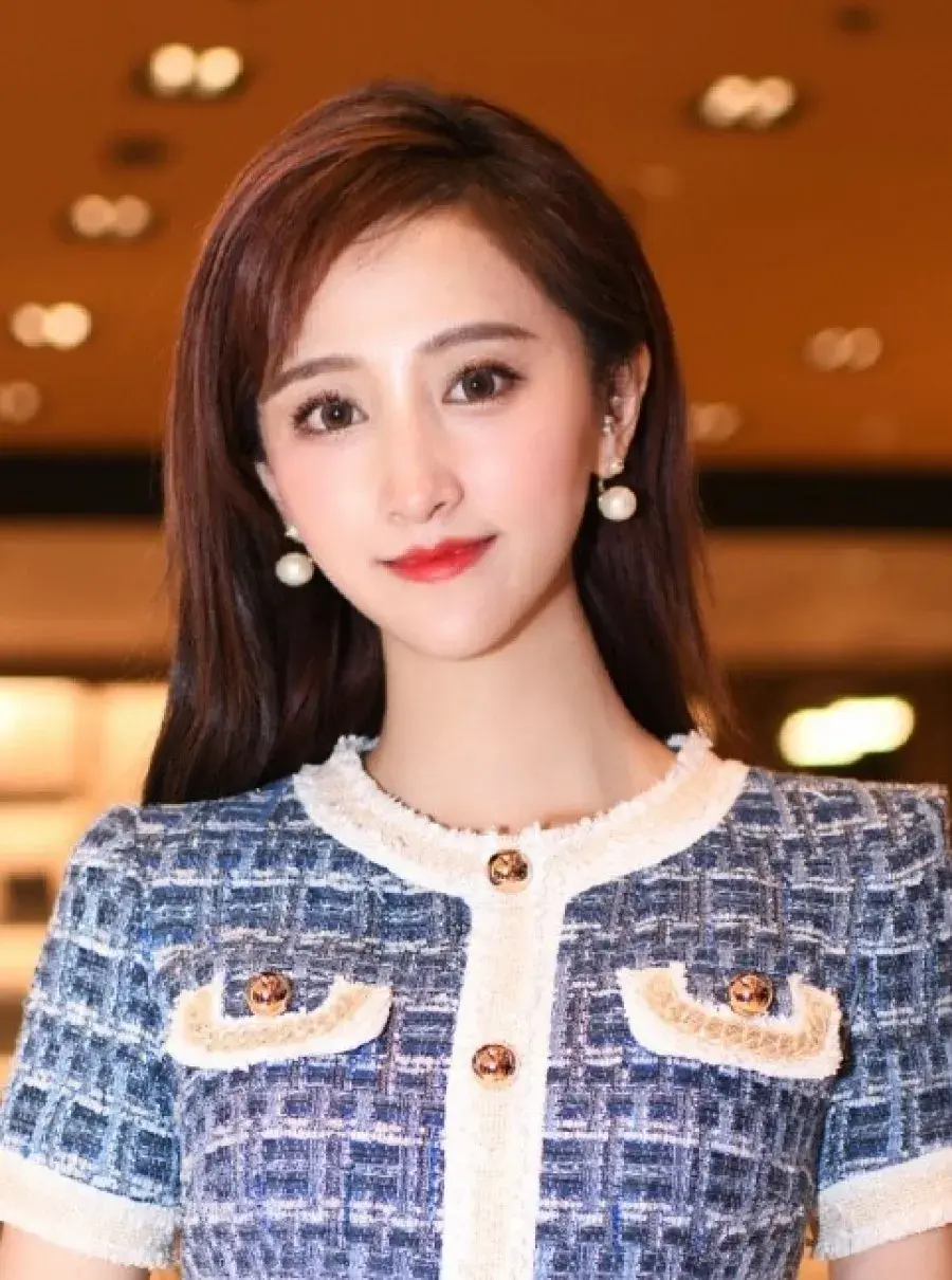 بیوگرافی Wang Huan