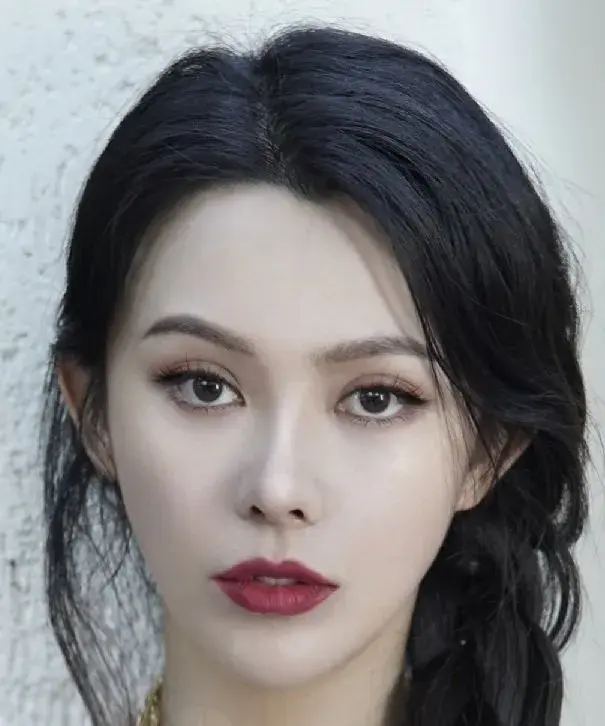 بیوگرافی Shang Na