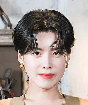 بیوگرافی Jang Do Yeon