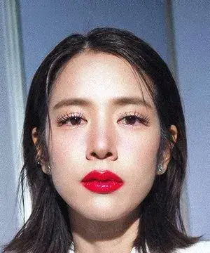 بیوگرافی Panlertwongskul Manatsanun