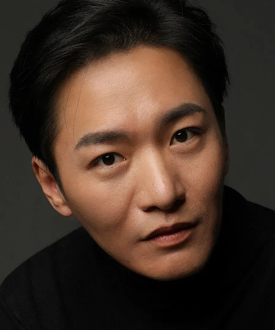 بیوگرافی Zhang Yi Hang