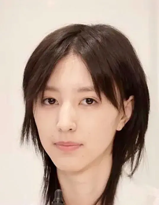 بیوگرافی Wang Yue Yi