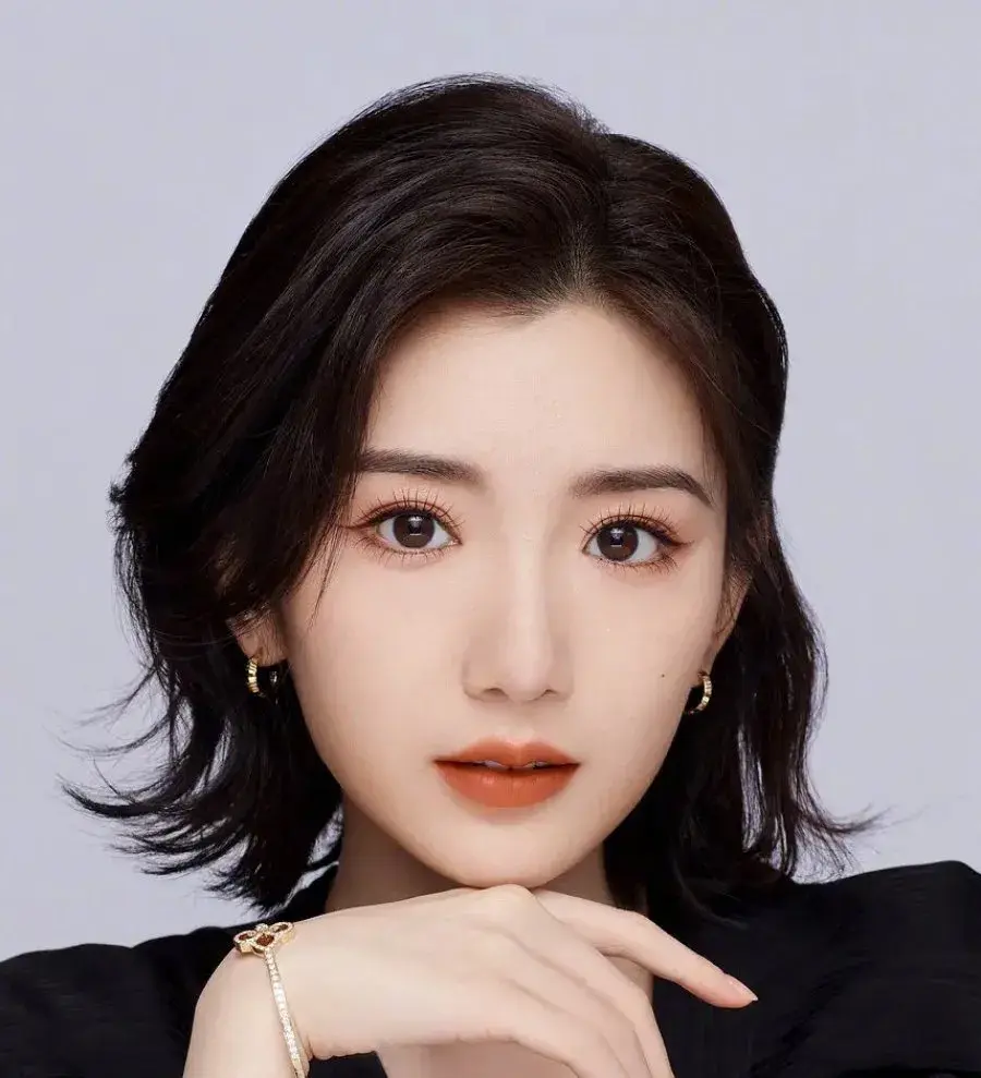 بیوگرافی Mao Xiao Tong