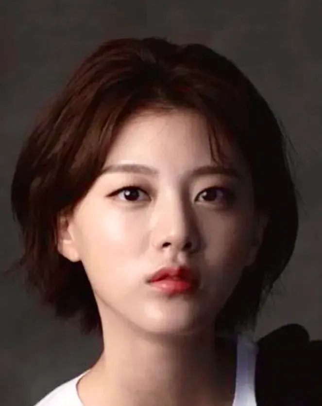 بیوگرافی Baek Soo Hee